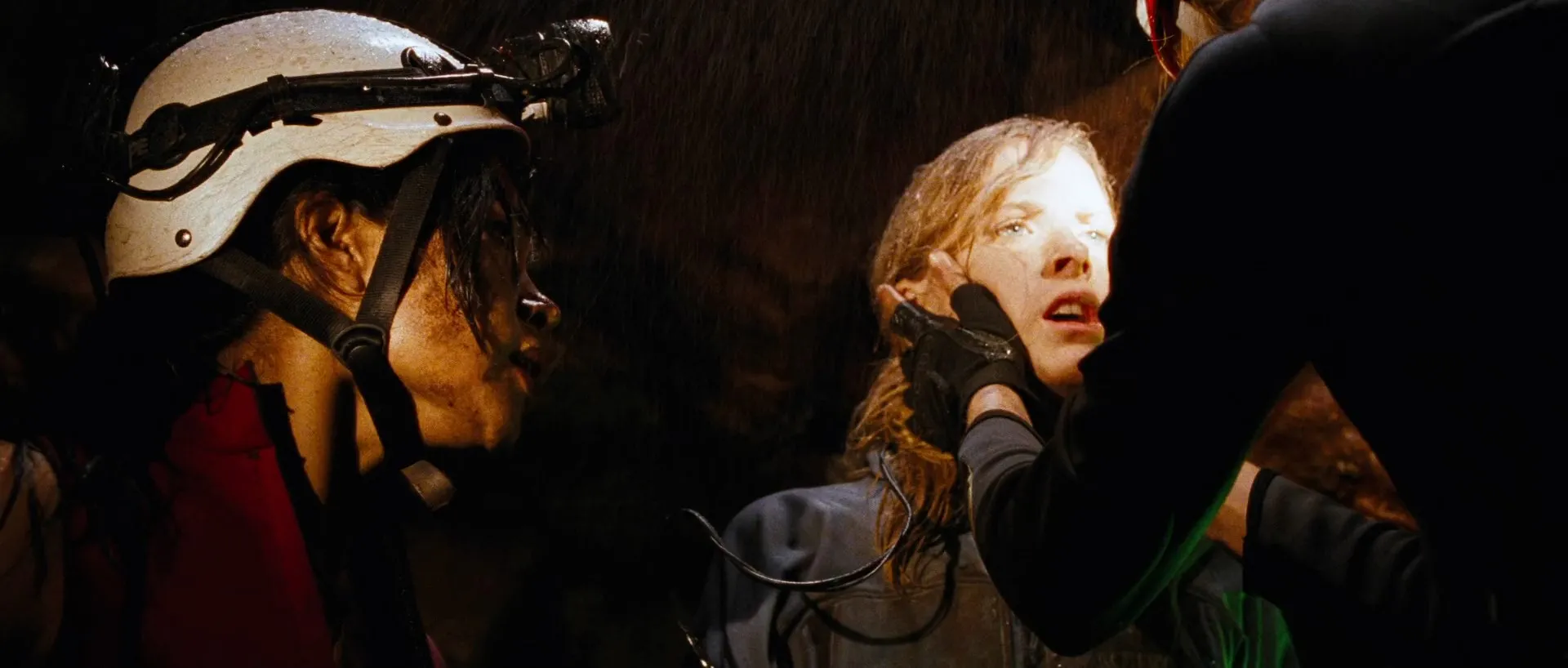 The Descent 2005 Hindi Dual Audio WEB-DL 720p – 480p – 1080p