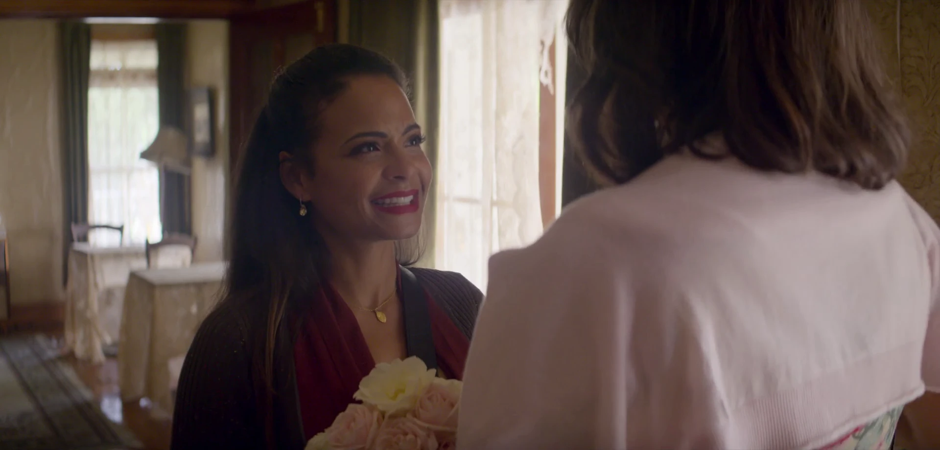 Falling Inn Love 2019 Hindi Dual Audio WEB-DL 720p – 480p – 1080p