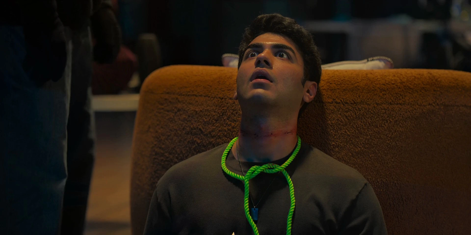 Mrs. Deshpande Season 1 2025 Hindi WEB-DL 720p – 480p – 1080p [ALL Episodes]